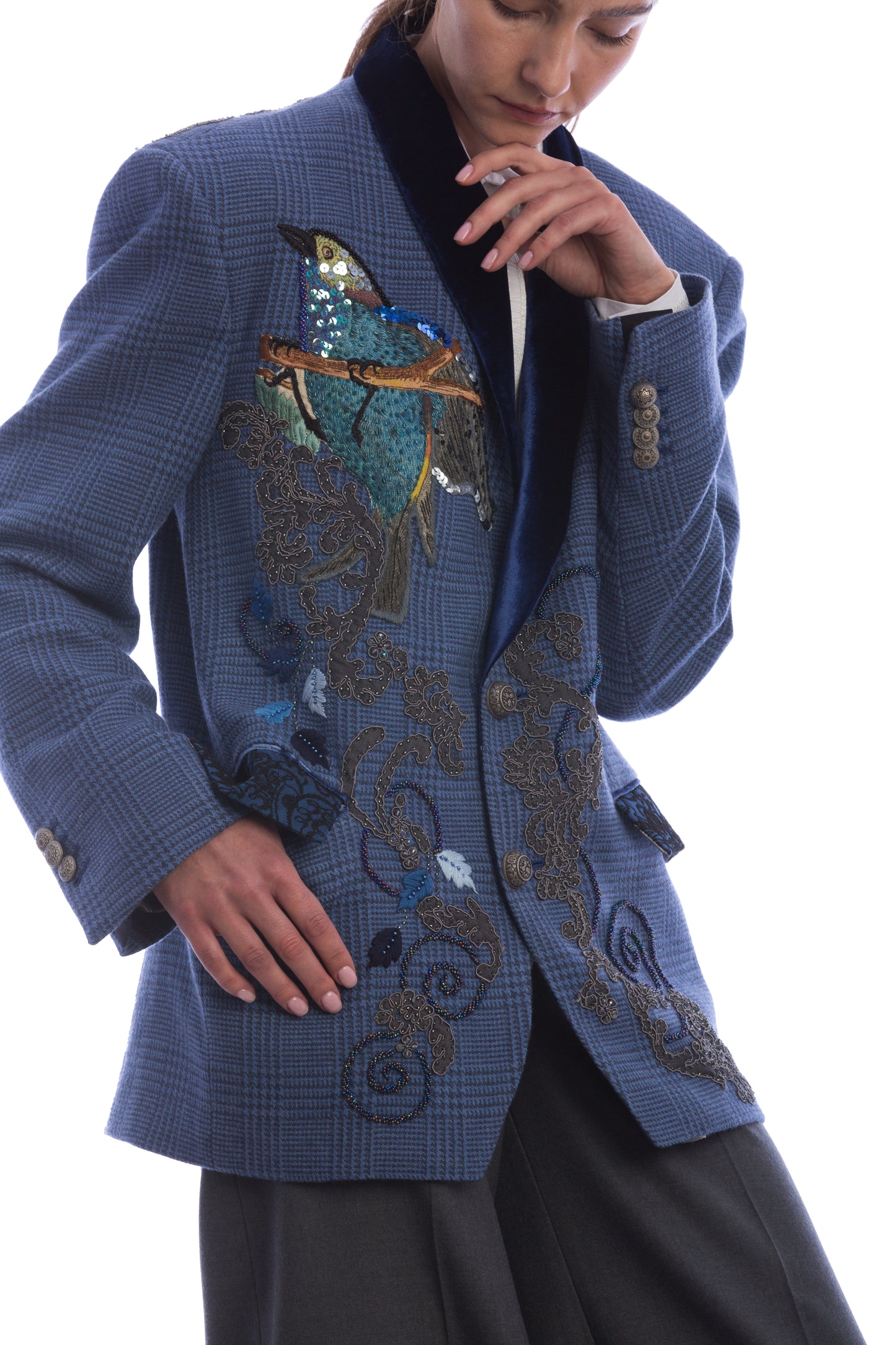 Chaqueta cuello smoking Bordado Azul